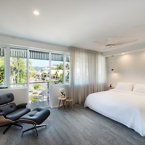 Design Zimmer mit Kingsize-Bett